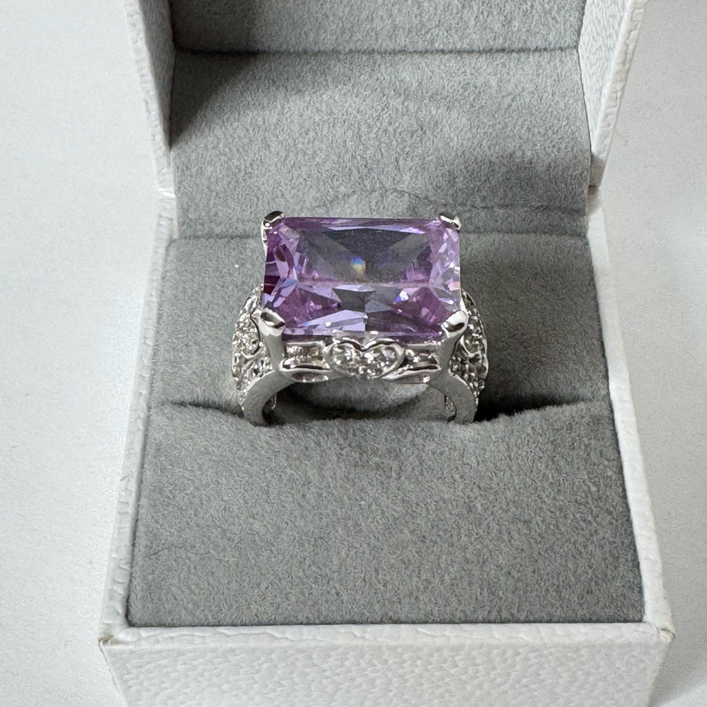 Sterling Silver Cocktail Ring w/Purple Gemstone - Size 6