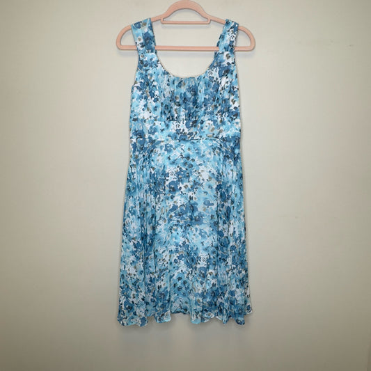Signature Ella Dress - Size 12 Petite