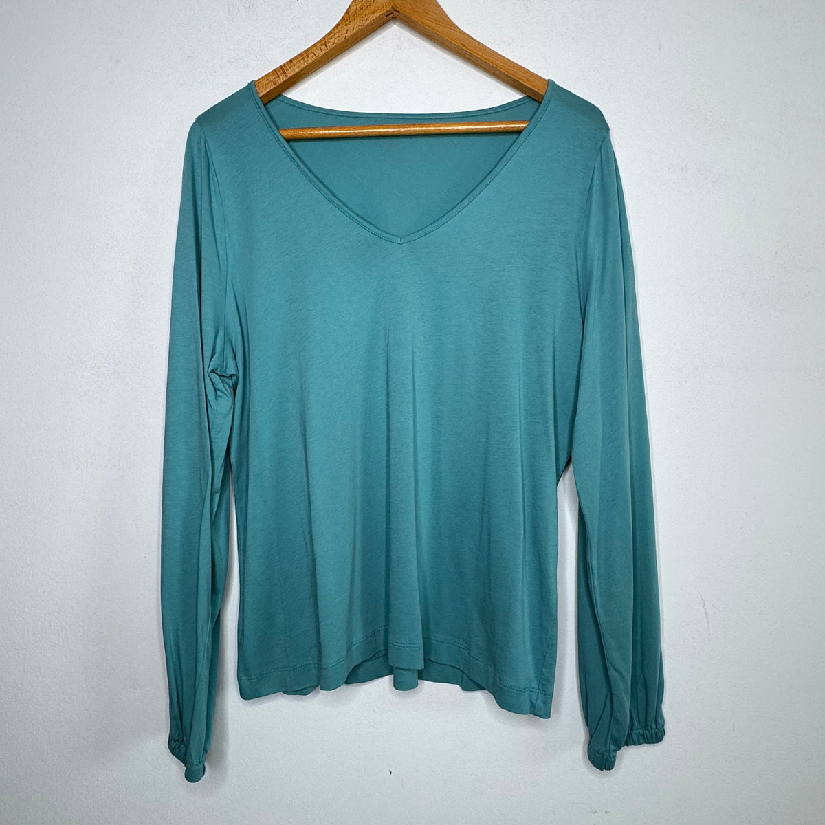 Loft V-Neck Long Sleeve Top - Size XL