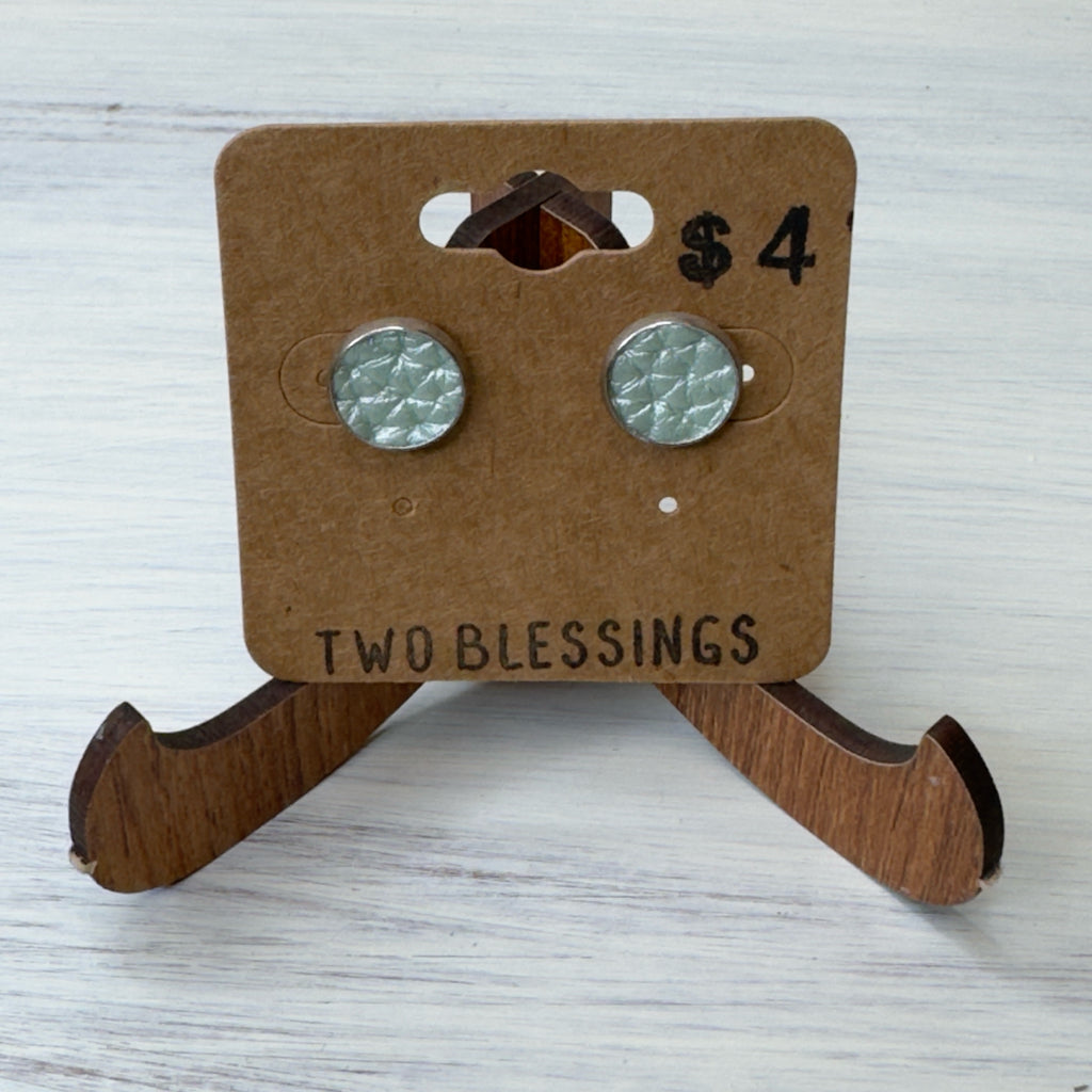 Two Blessings Earrings - Mint Green Pearl