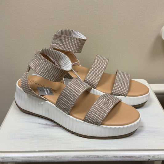 Falls Creek Darla Memory Foam Sandals - Size 11