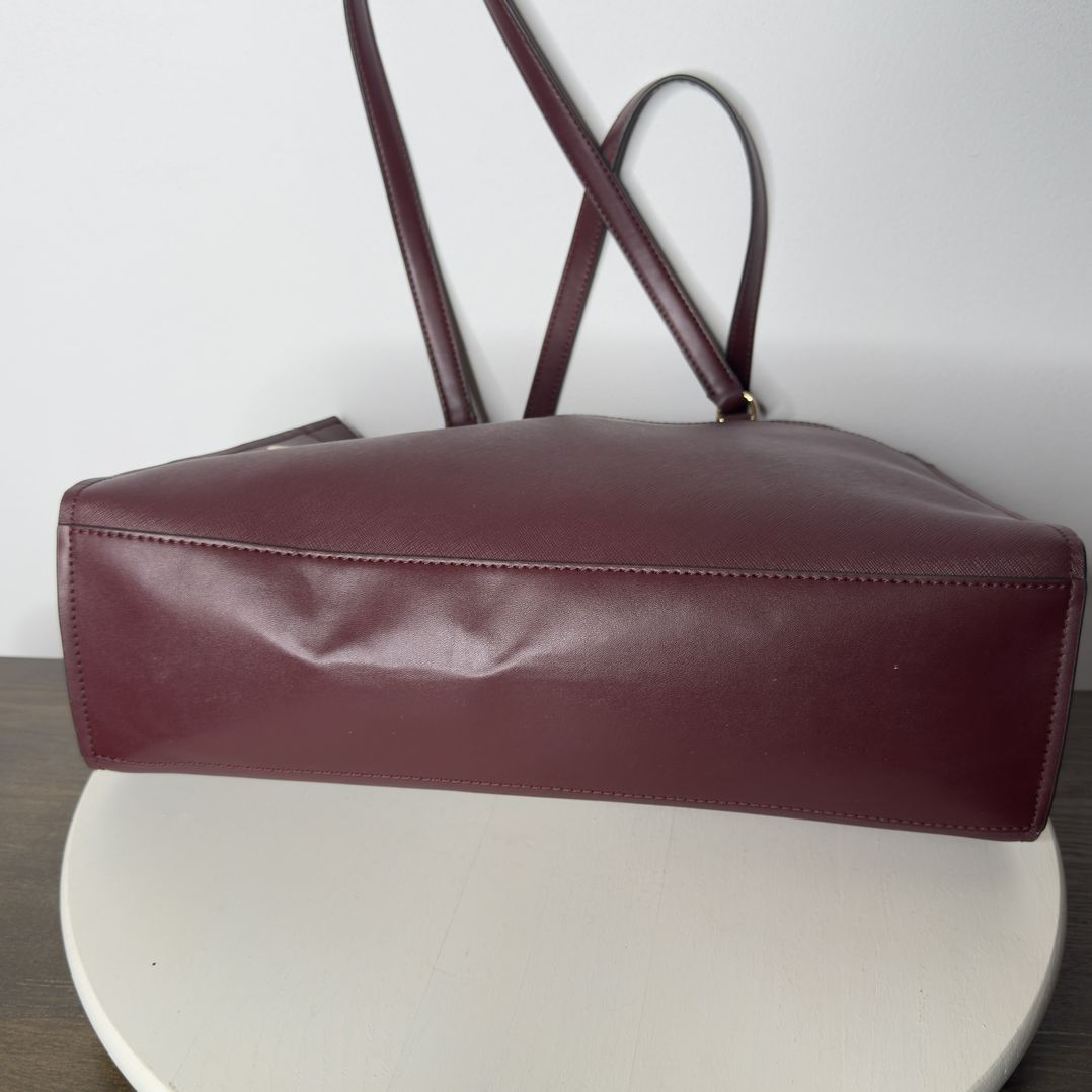 Michael Kors Jet Set Travel Laptop Shoulder Bag