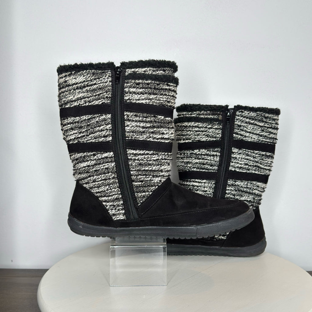 Rocket Dog Woven Boots - Size 10