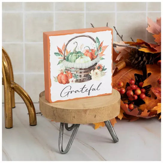 Grateful & Pumpkins Decor