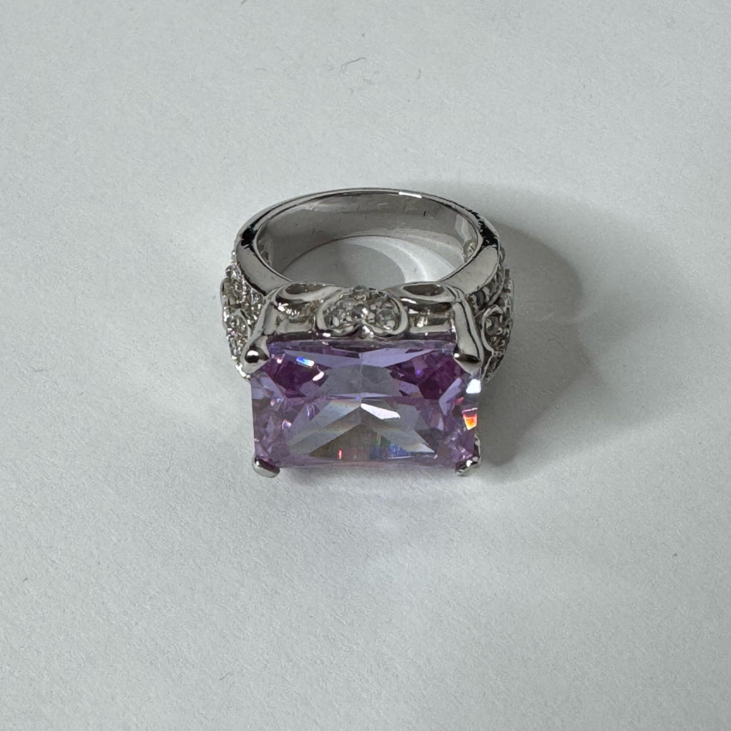Sterling Silver Cocktail Ring w/Purple Gemstone - Size 6