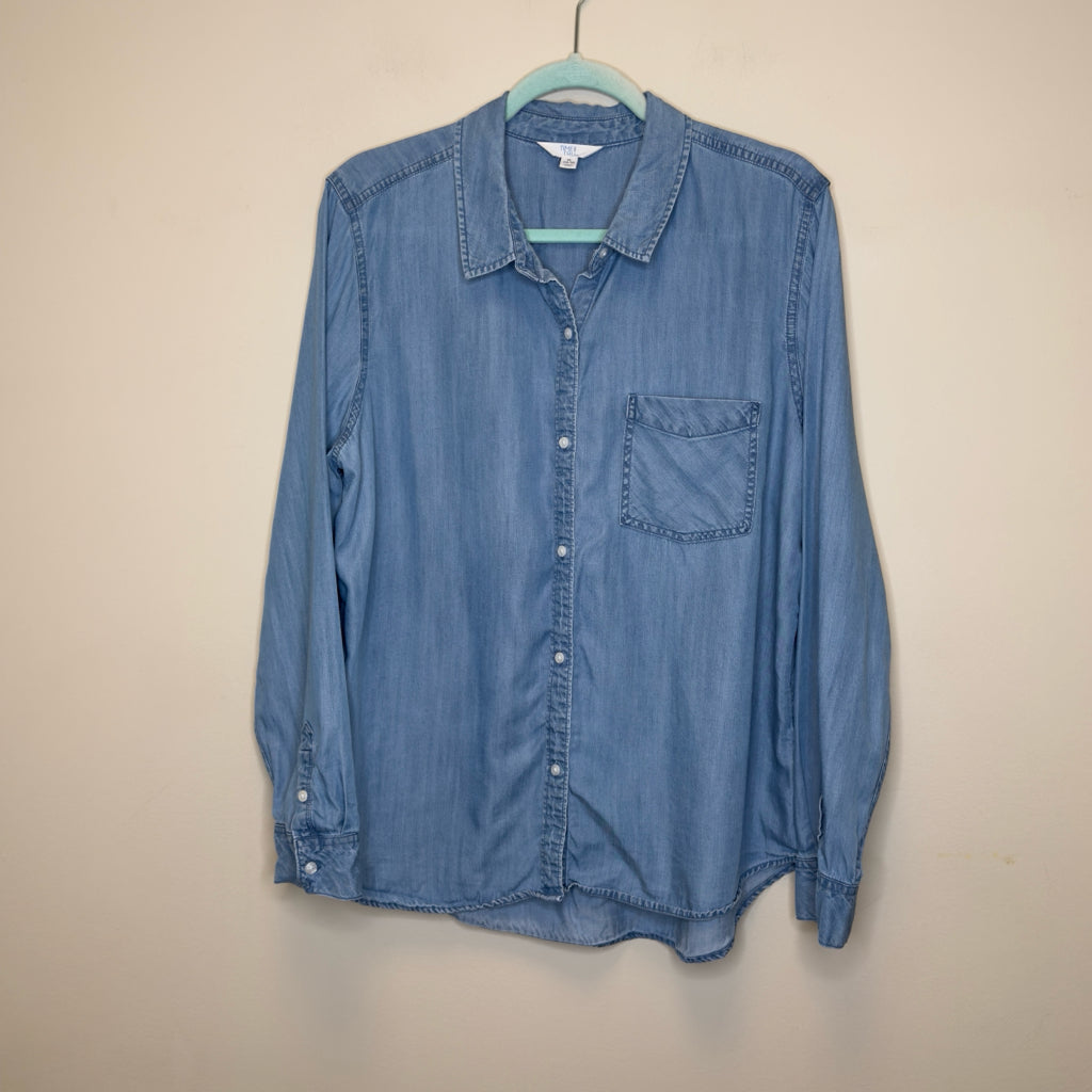 Time & True Chambray Top - Size XL