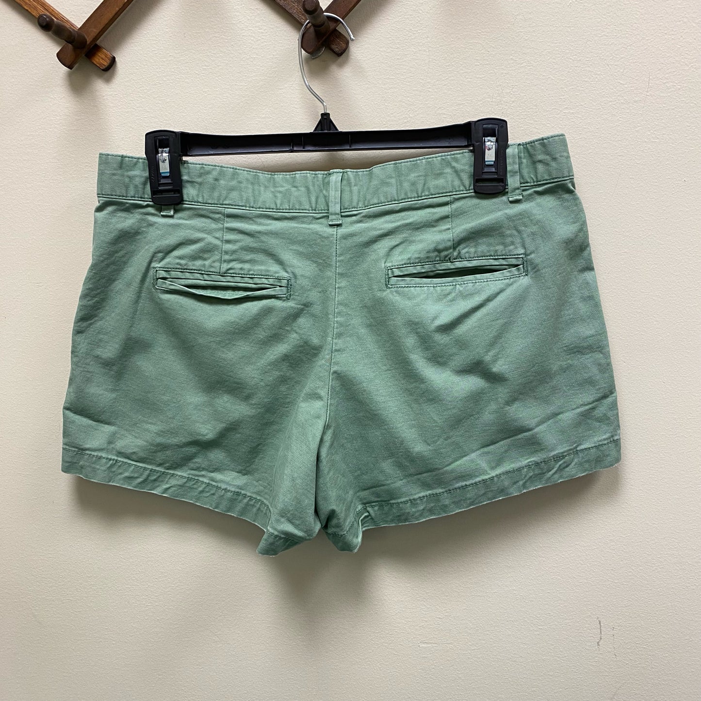 Gap "Summer Short" Chino Shorts - Size 6