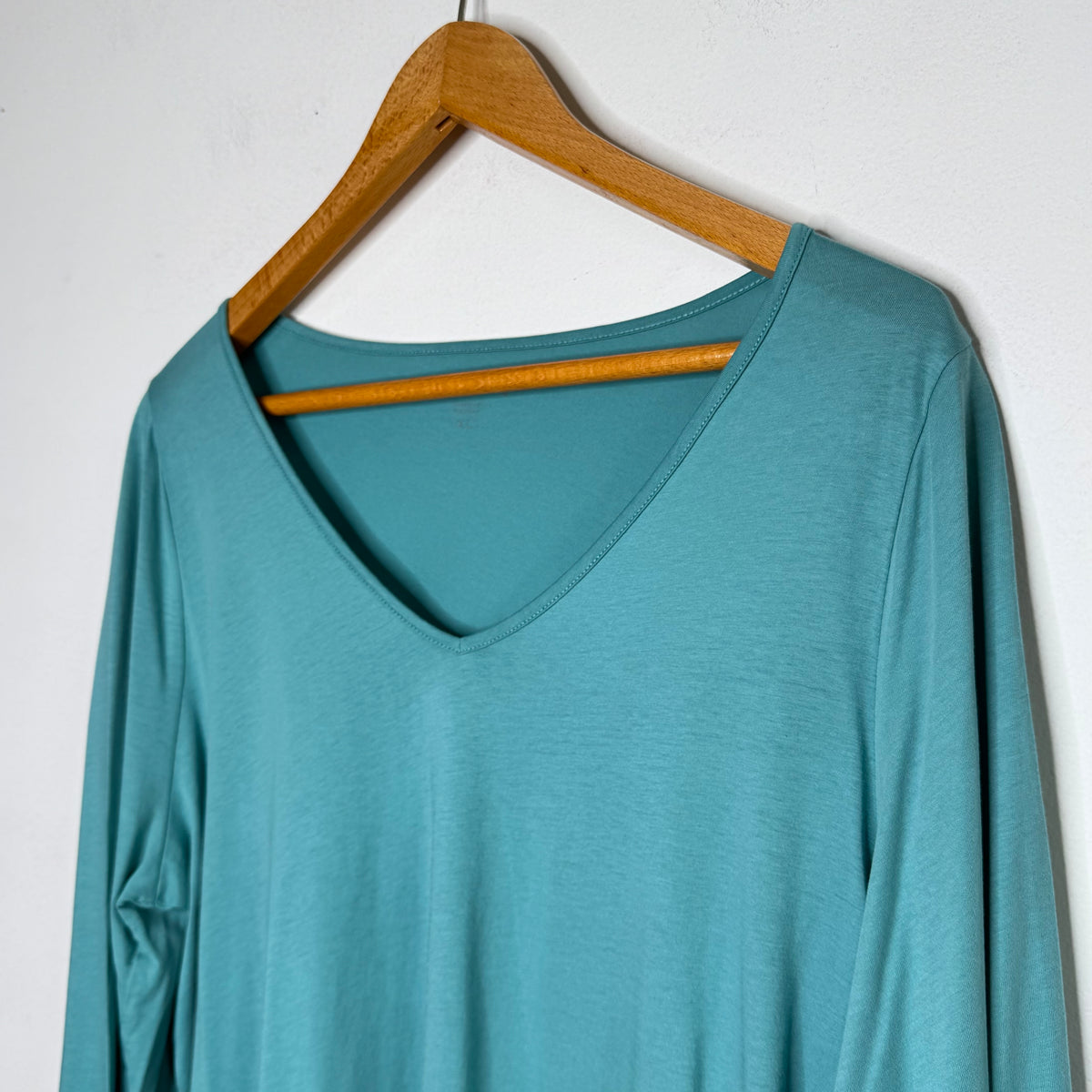 Loft V-Neck Long Sleeve Top - Size XL