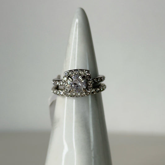 Round Cut Faux Diamond Cushion Halo Ring Set - Size 5