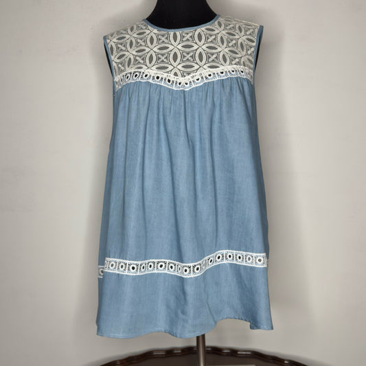 Hint of Mint Sleeveless Lace Detail Top - Size 2X