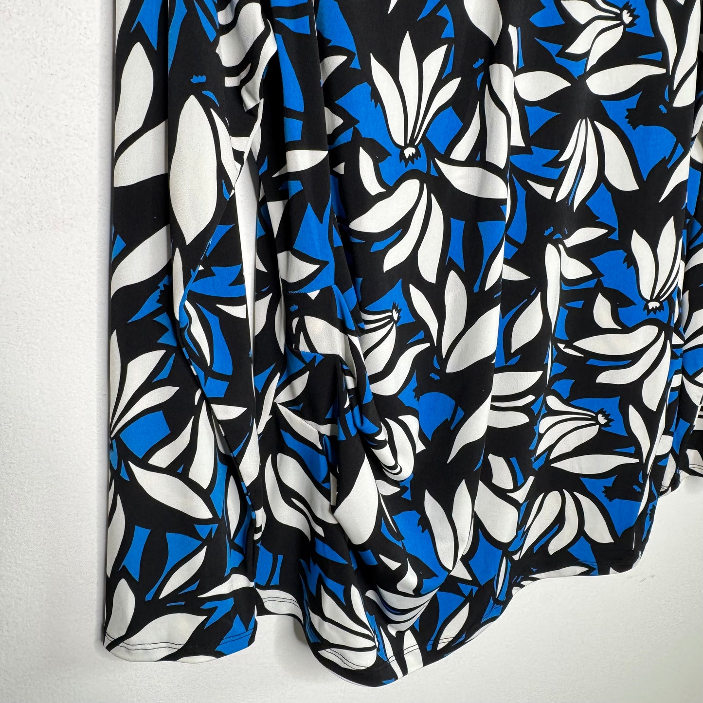 Liz Claiborne Ruched Geometric Print Top - Size 0X