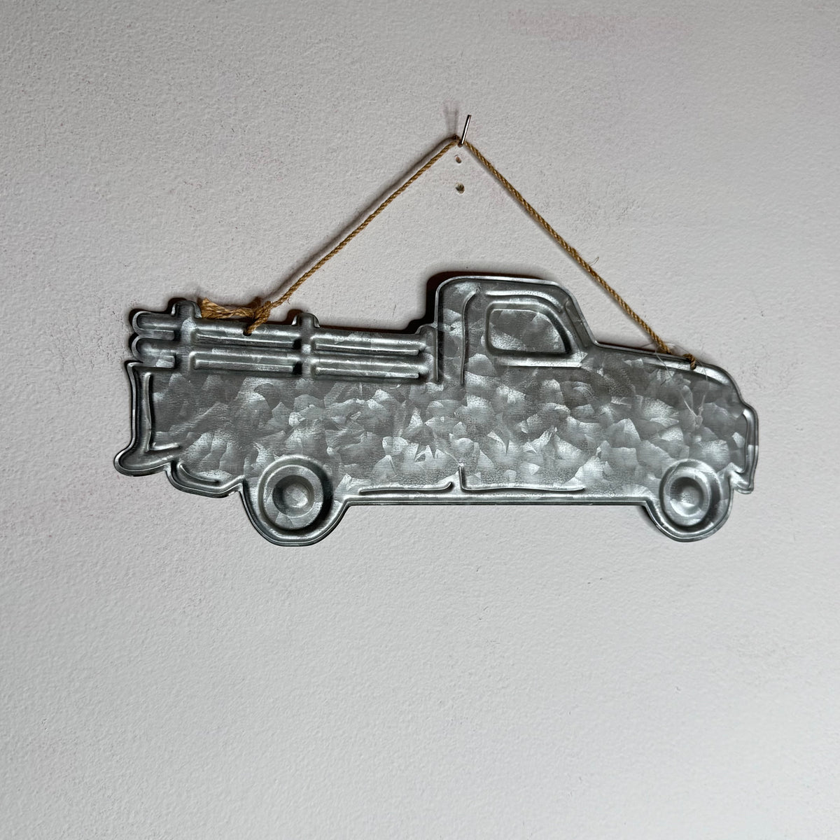 Galvanized Metal Door Wall Hanger Truck