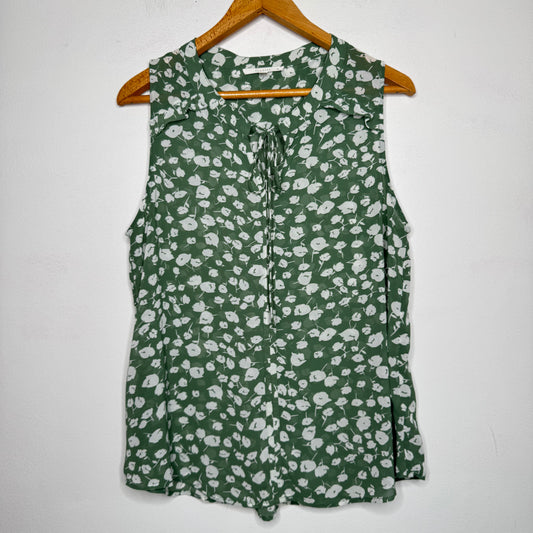 Fun 2 Fun Sleeveless Top - Size XL
