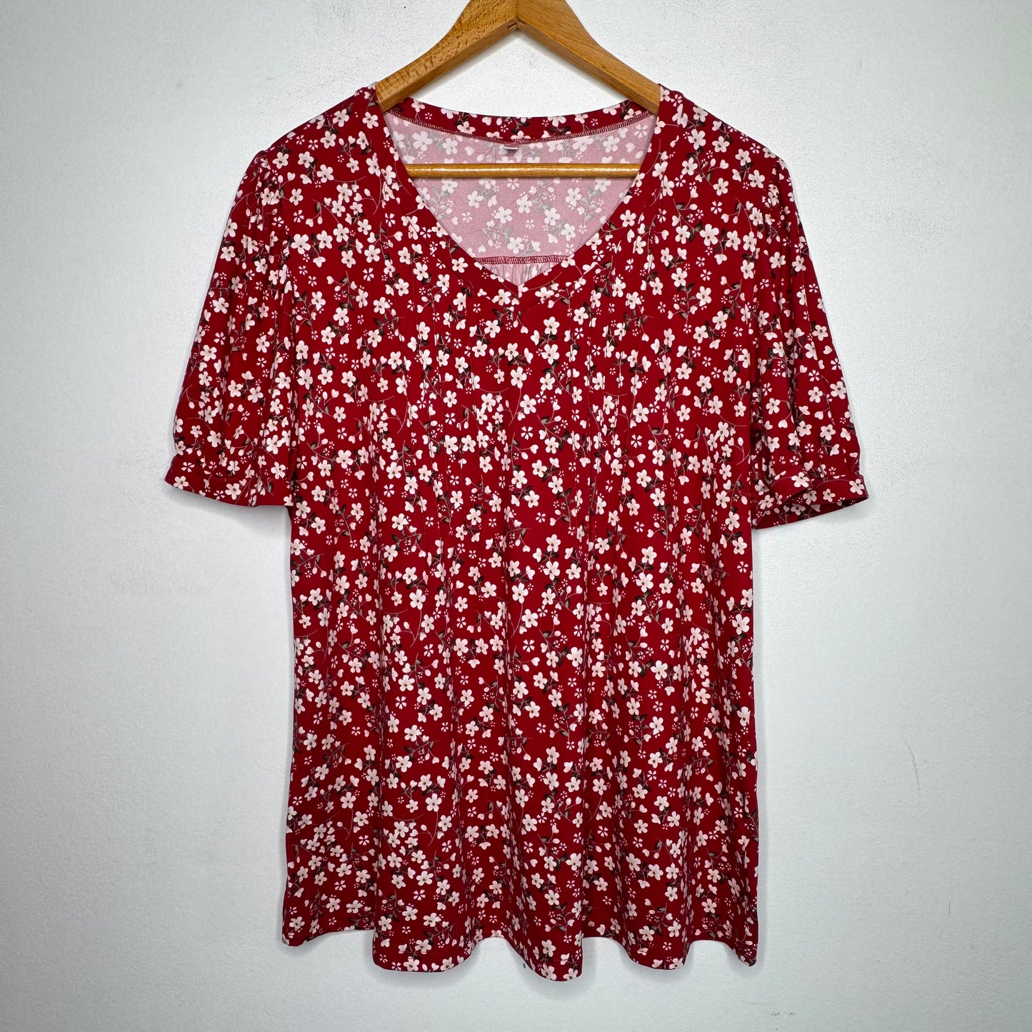 Floral Short Sleeve Top - Size 2XL