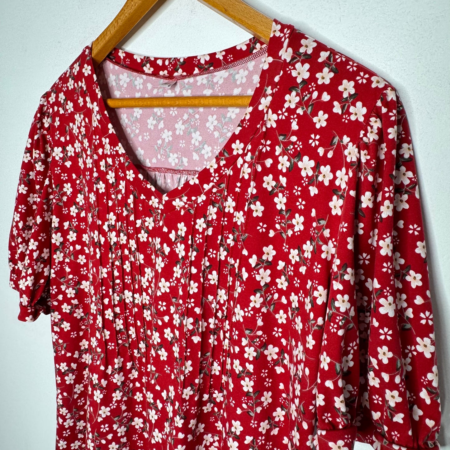 Floral Short Sleeve Top - Size 2XL