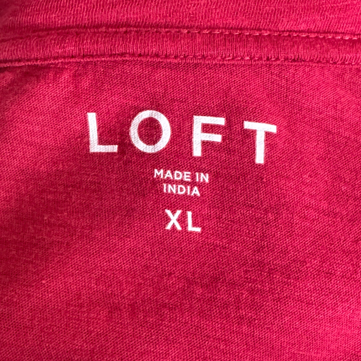 Loft Short Sleeve V-Neck Tee - Size XL