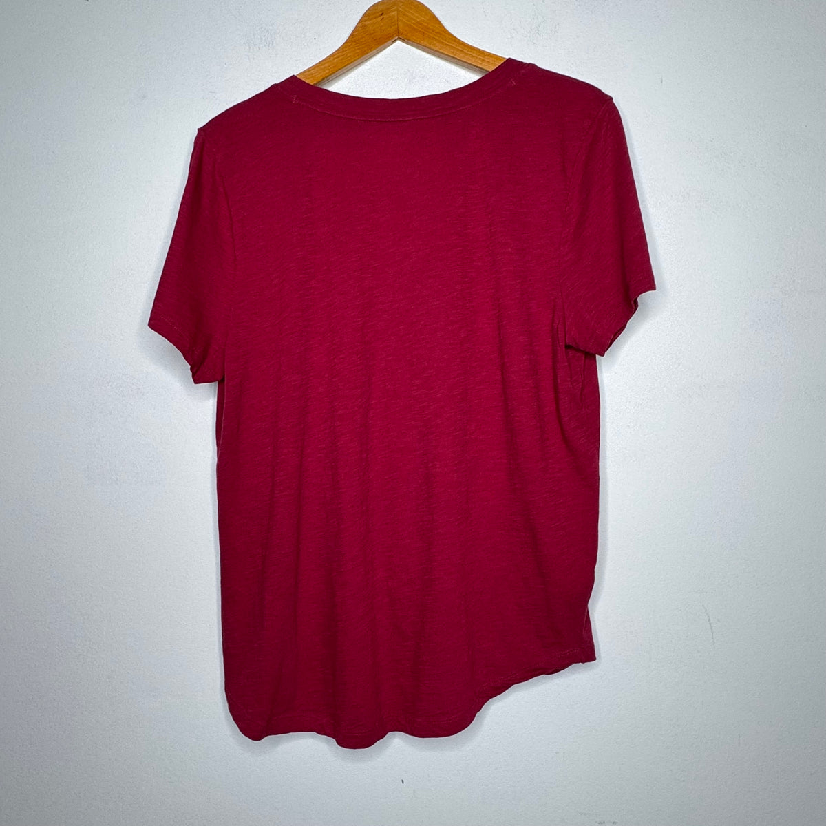 Loft Short Sleeve V-Neck Tee - Size XL