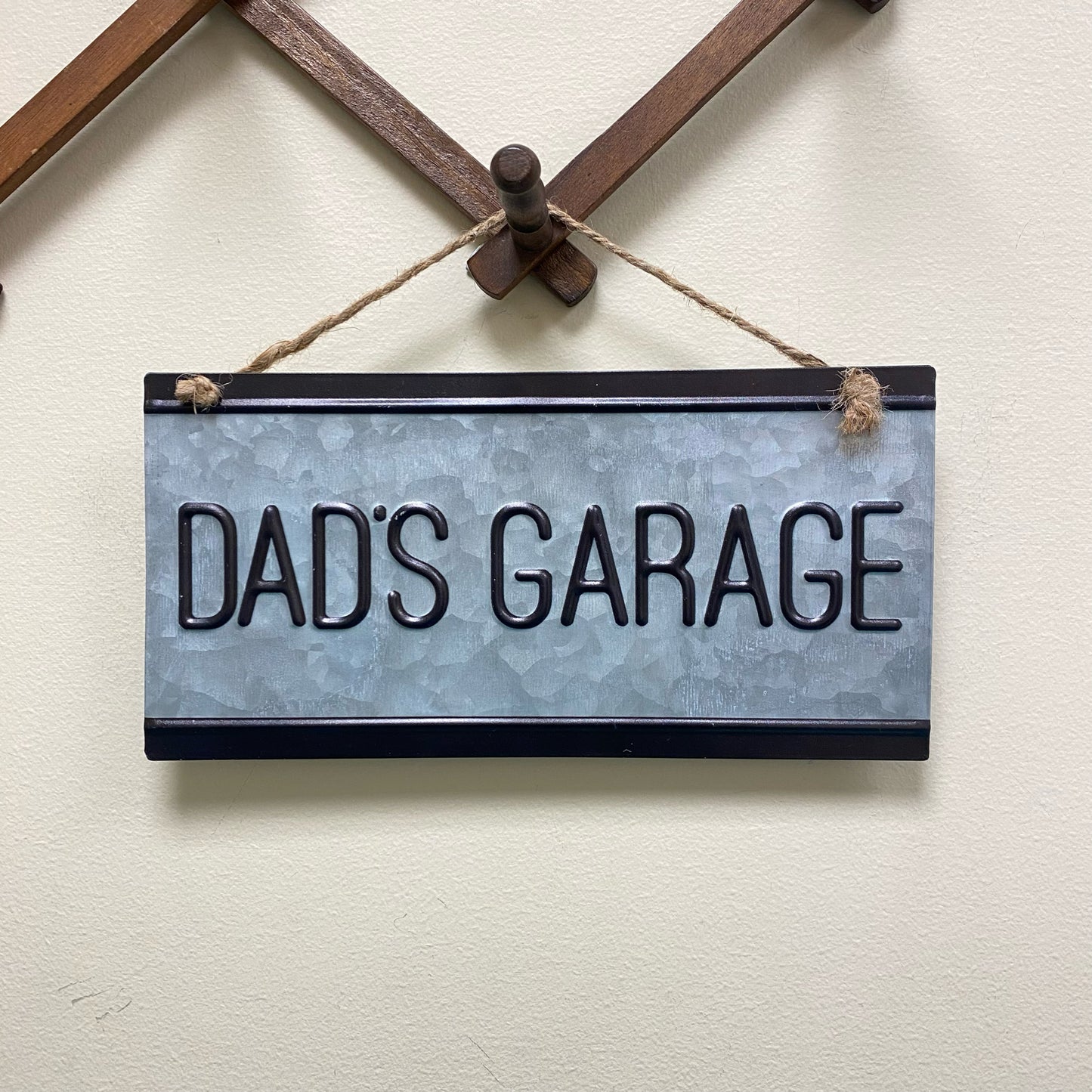 Dad's Garage Metal Sign