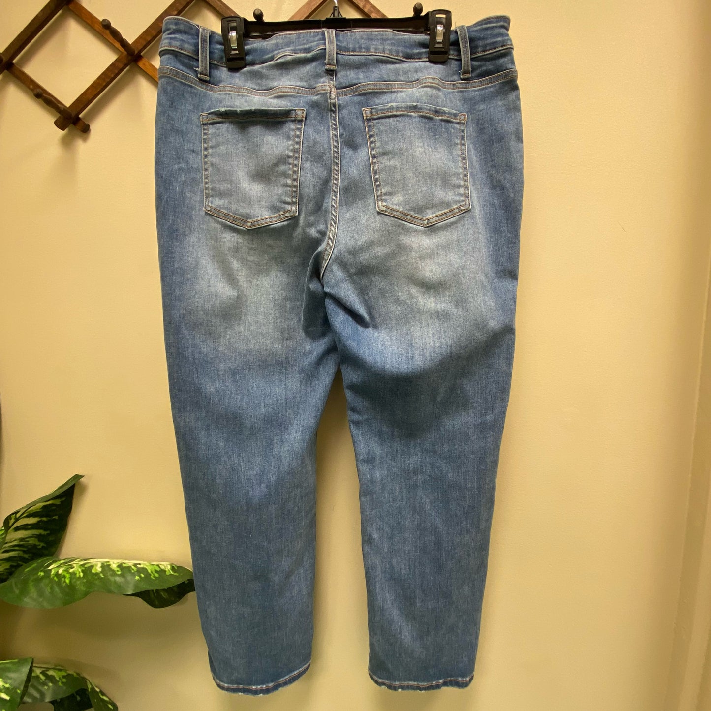 Time & True Straight Jeans - Size 18