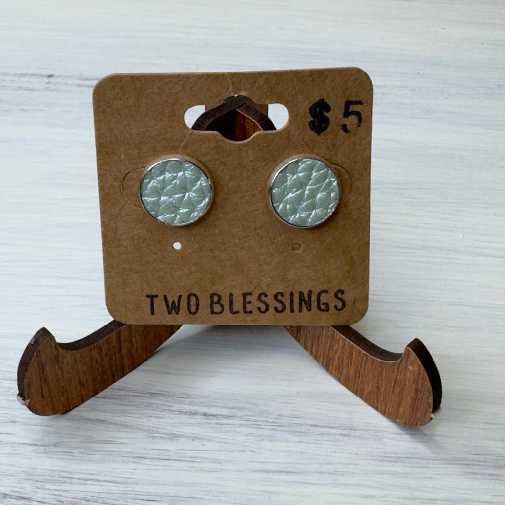 Two Blessings Earrings - Mint Green Pearl