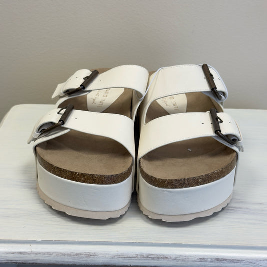 Altar'd State Platform Footbed Sandals - Size 6.5