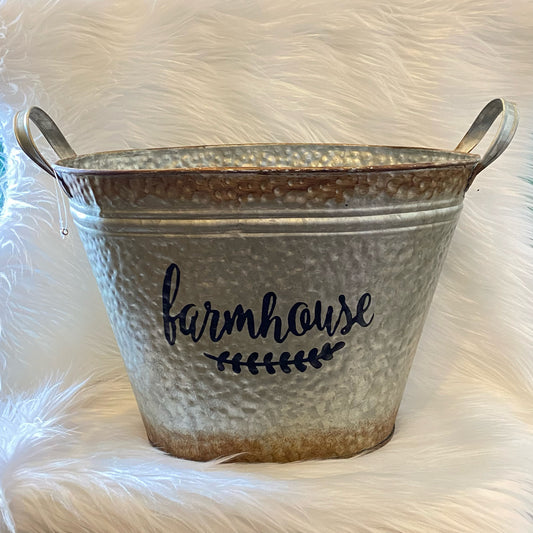 9" Hammered Metal Farmhouse Container