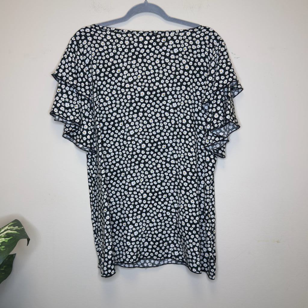 Acting Pro Ditsy Floral Flutter Sleeve Top - Size 1X
