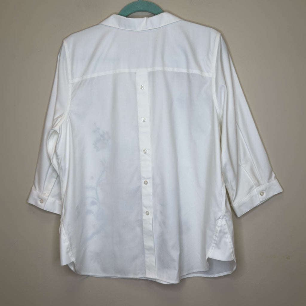 Chico's No Iron Chic Stretch Top - Size Large
