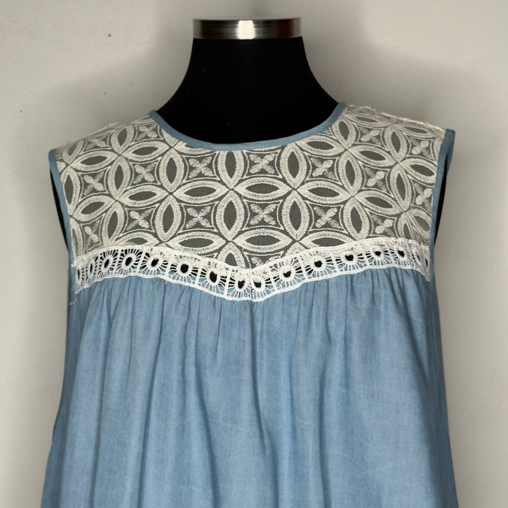 Hint of Mint Sleeveless Lace Detail Top - Size 2X