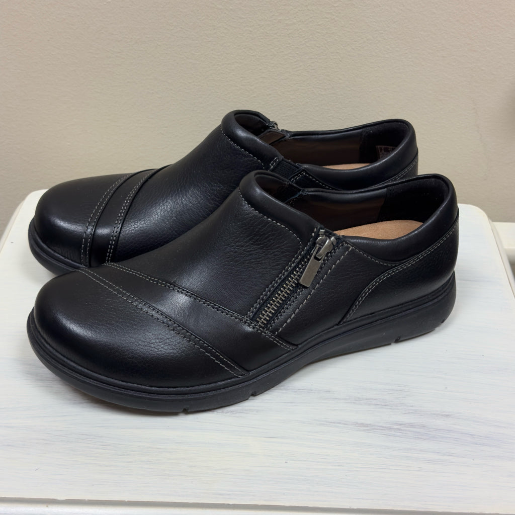 Clarks Centina Pure Womens Slip-On Black Leather Shoes - Size 8 1/2 Wide