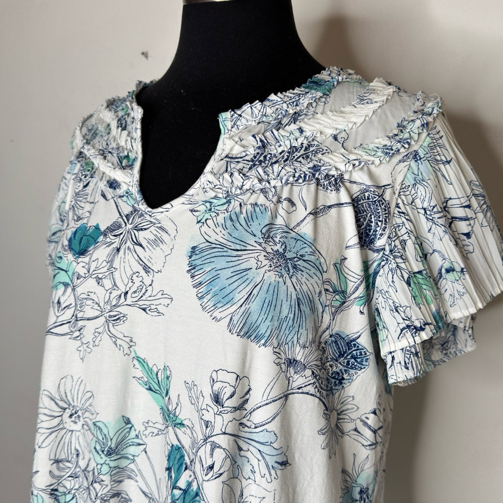 Chico's Touch of Cool Floral Flutter Sleeve Tee - Size Large