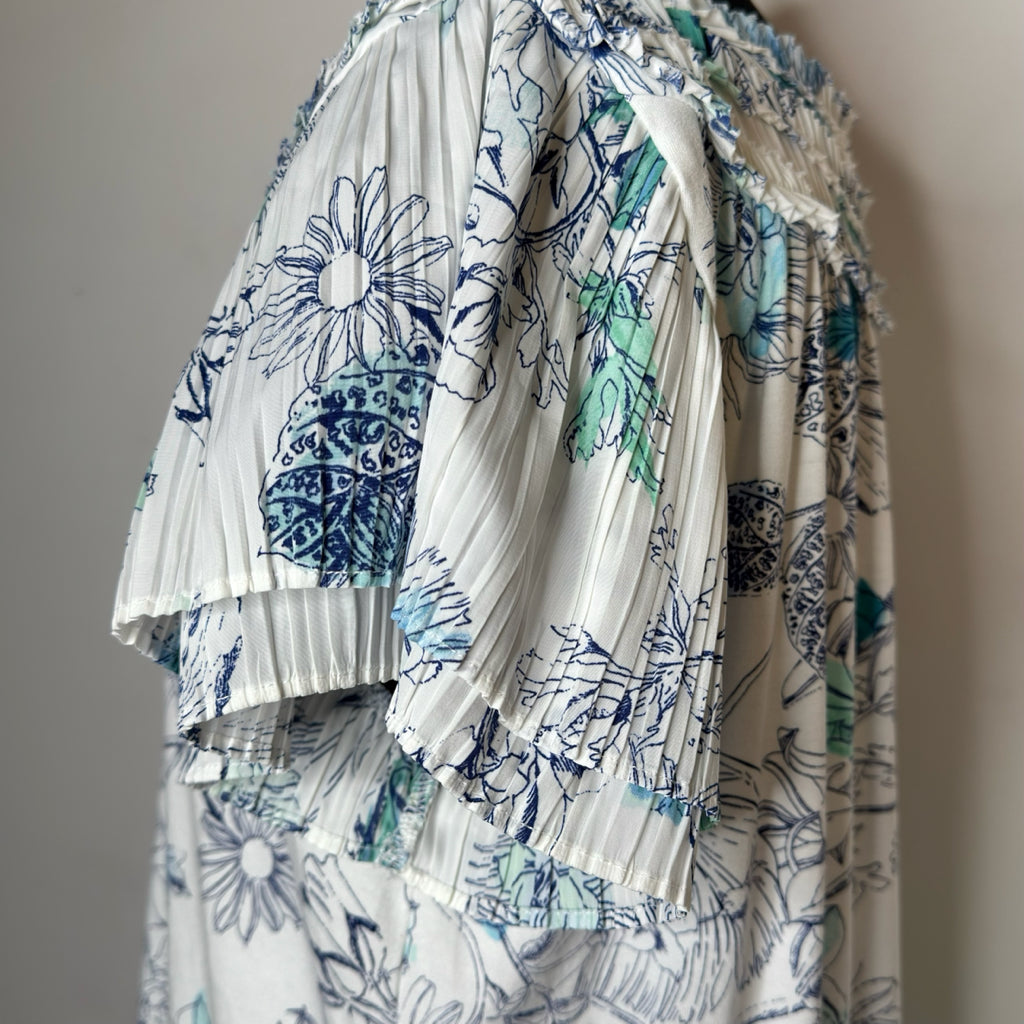 Chico's Touch of Cool Floral Flutter Sleeve Tee - Size Large
