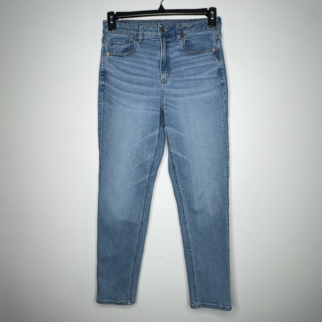 American Eagle Stretch Mom Jean - Size 6 Regular