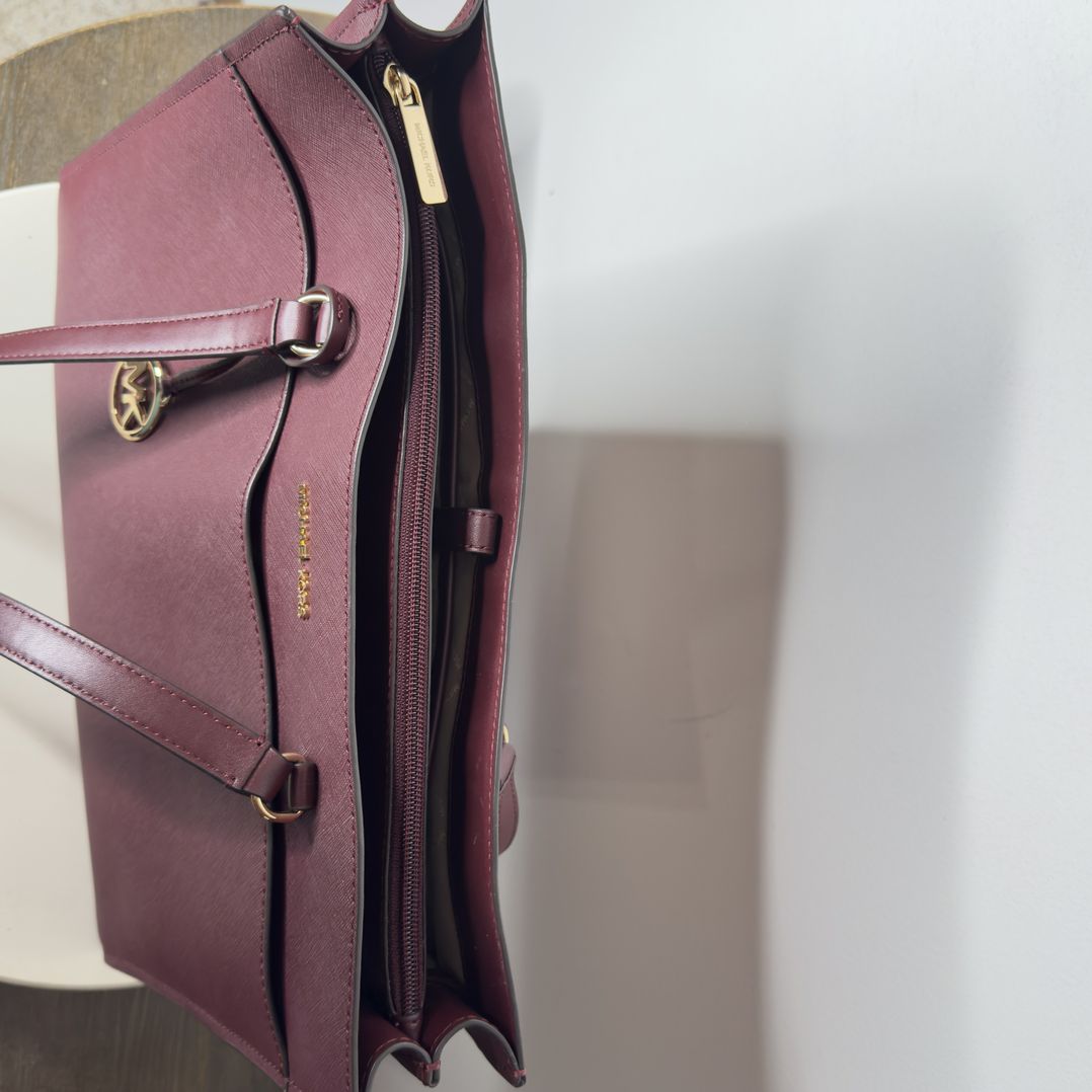 Michael Kors Jet Set Travel Laptop Shoulder Bag