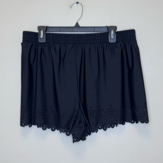 Scalloped Edge Pull-On Shorts - Size 2XL