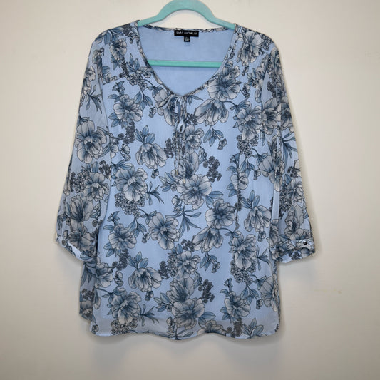 Sara Michelle Top - Size 2X