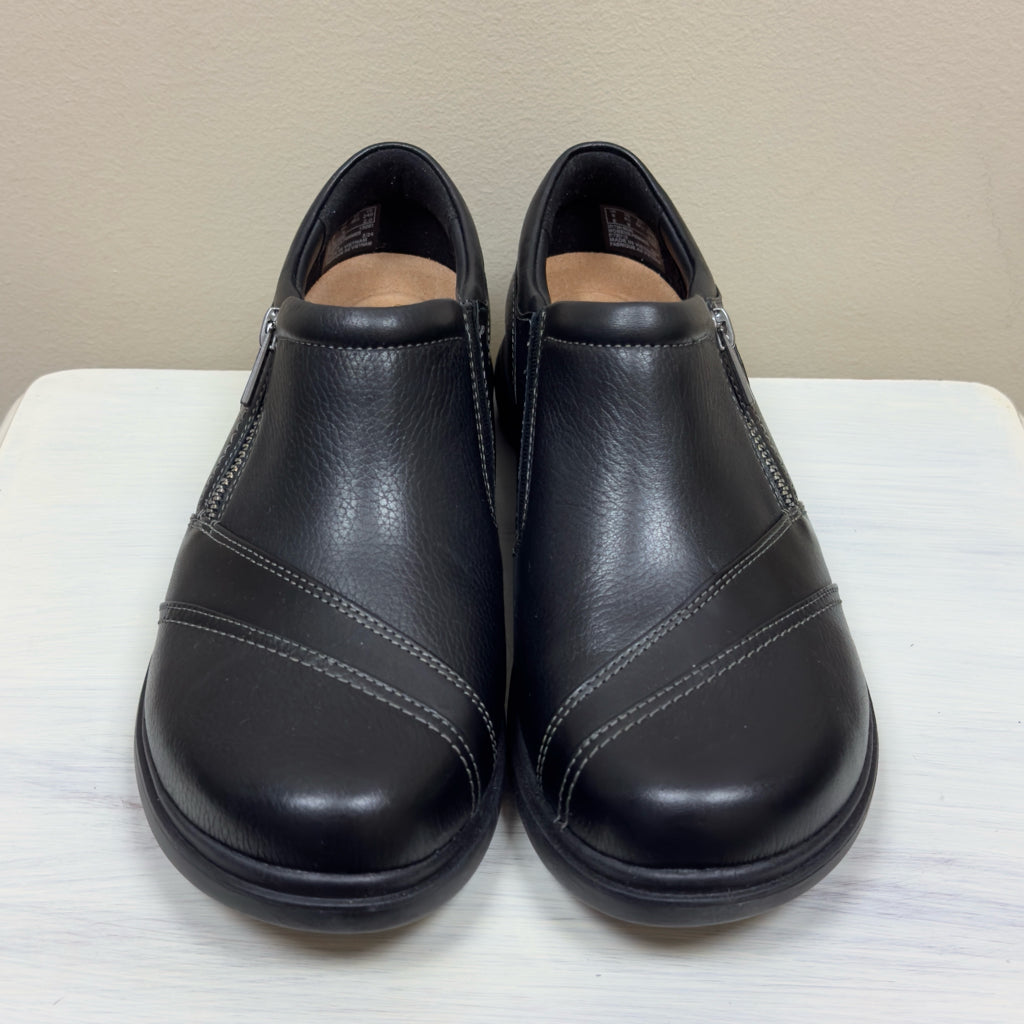 Clarks Centina Pure Womens Slip-On Black Leather Shoes - Size 8 1/2 Wide
