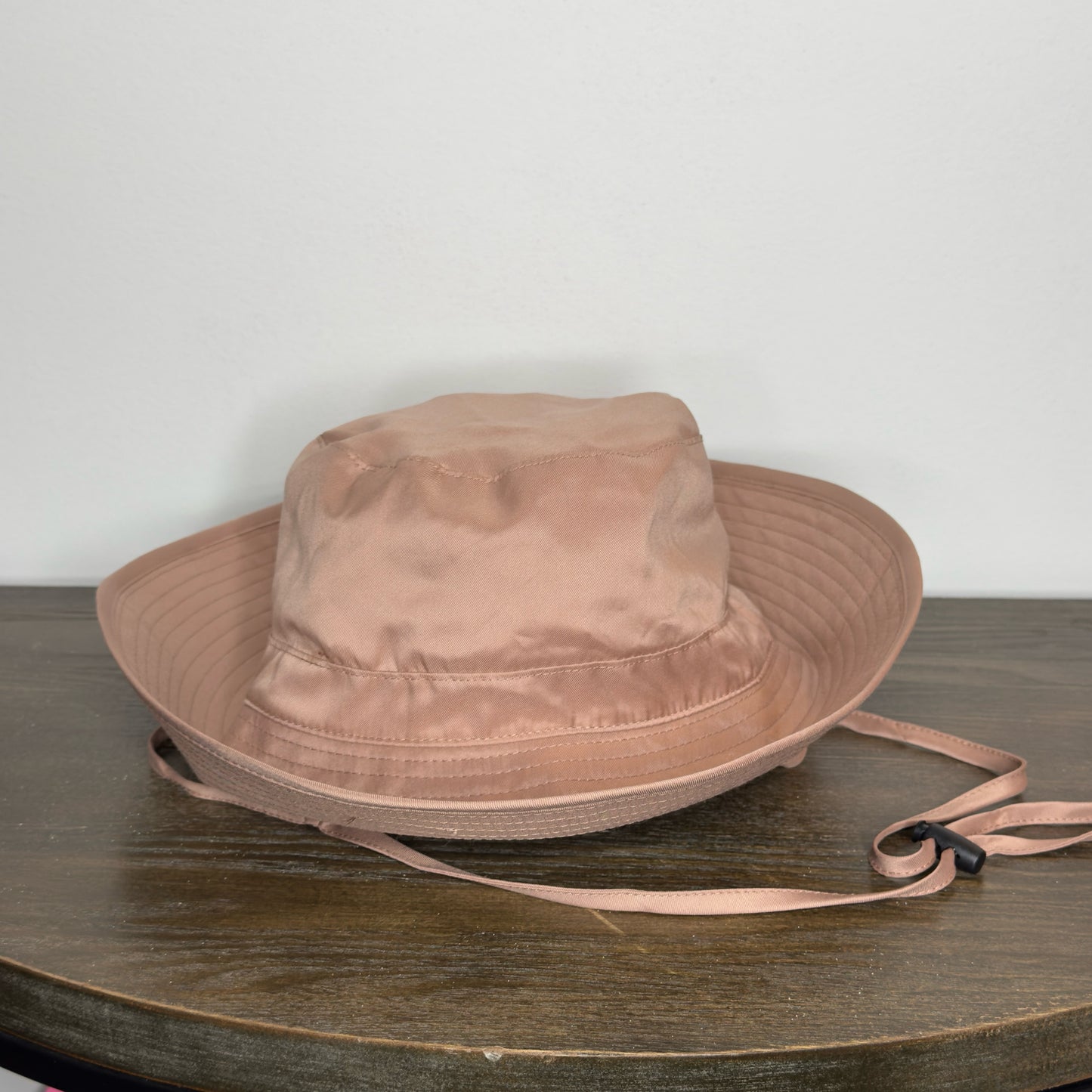 GoGo Kelsey Weekender Bucket Hat