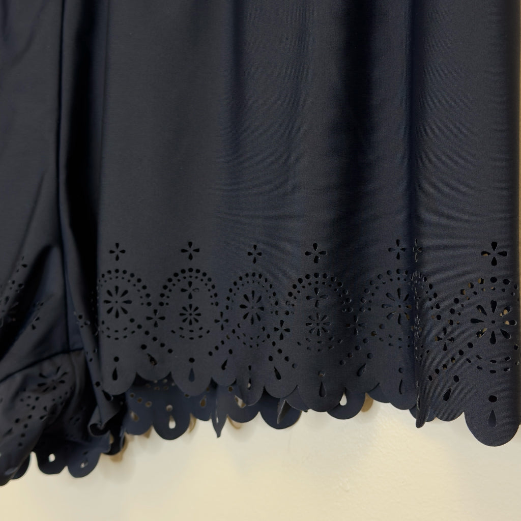 Scalloped Edge Pull-On Shorts - Size 2XL