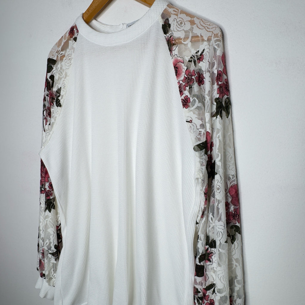 Miholl Floral Lace Sleeves Top - Size XXL