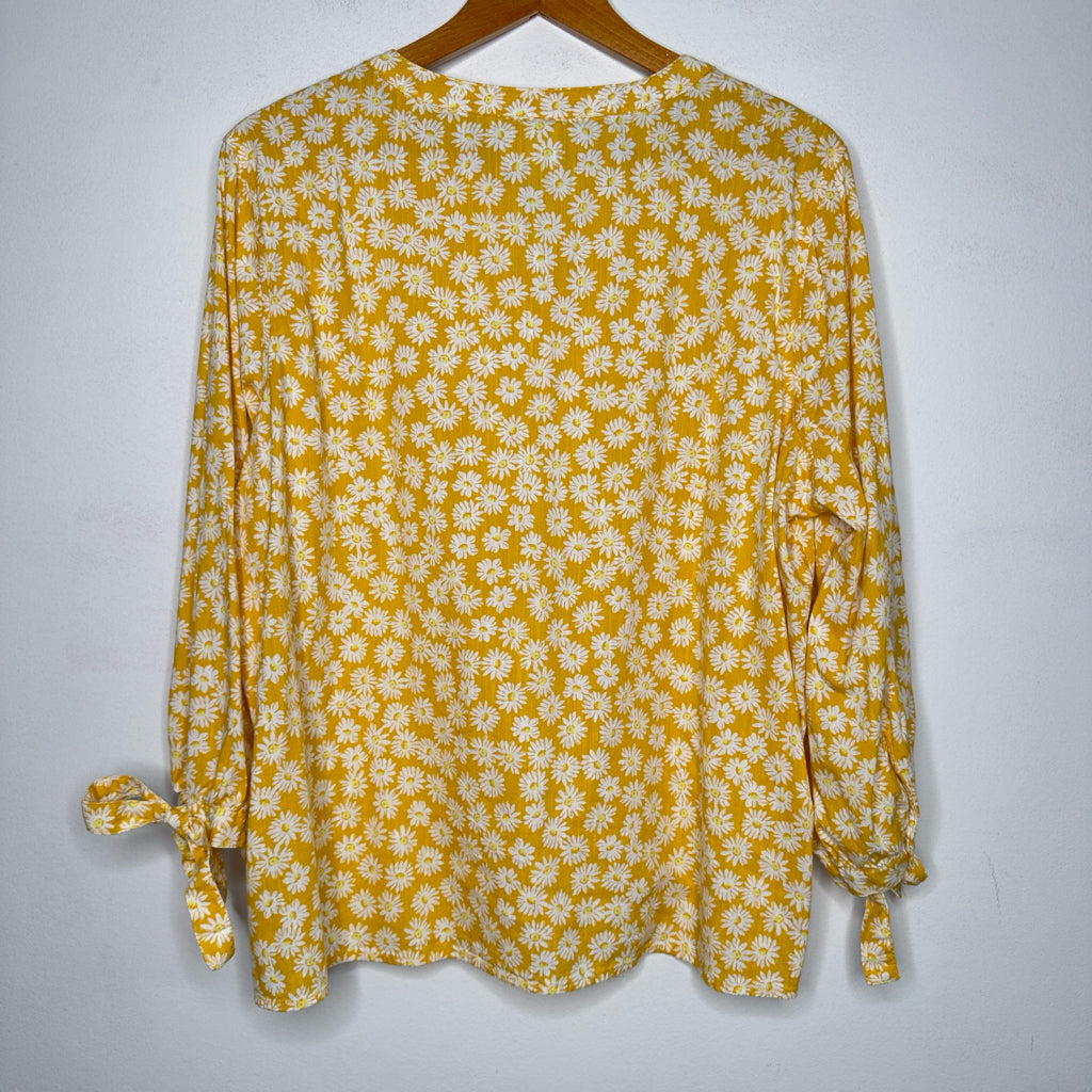St. John's Bay Daisy Print Tie Sleeve Top - Size XXL