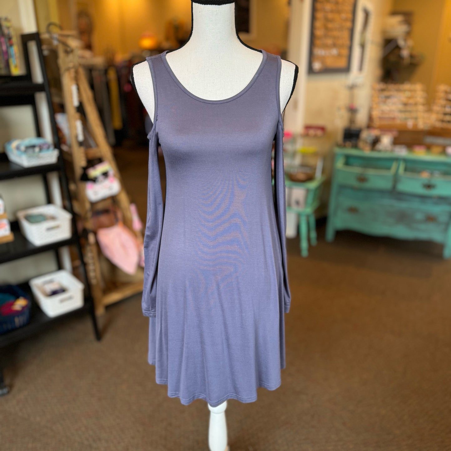 Qixing Cold Shoulder T-Shirt Dress - Size Small