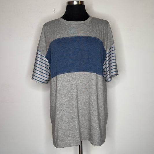Dokotoo Short Sleeve Tee - Size Large