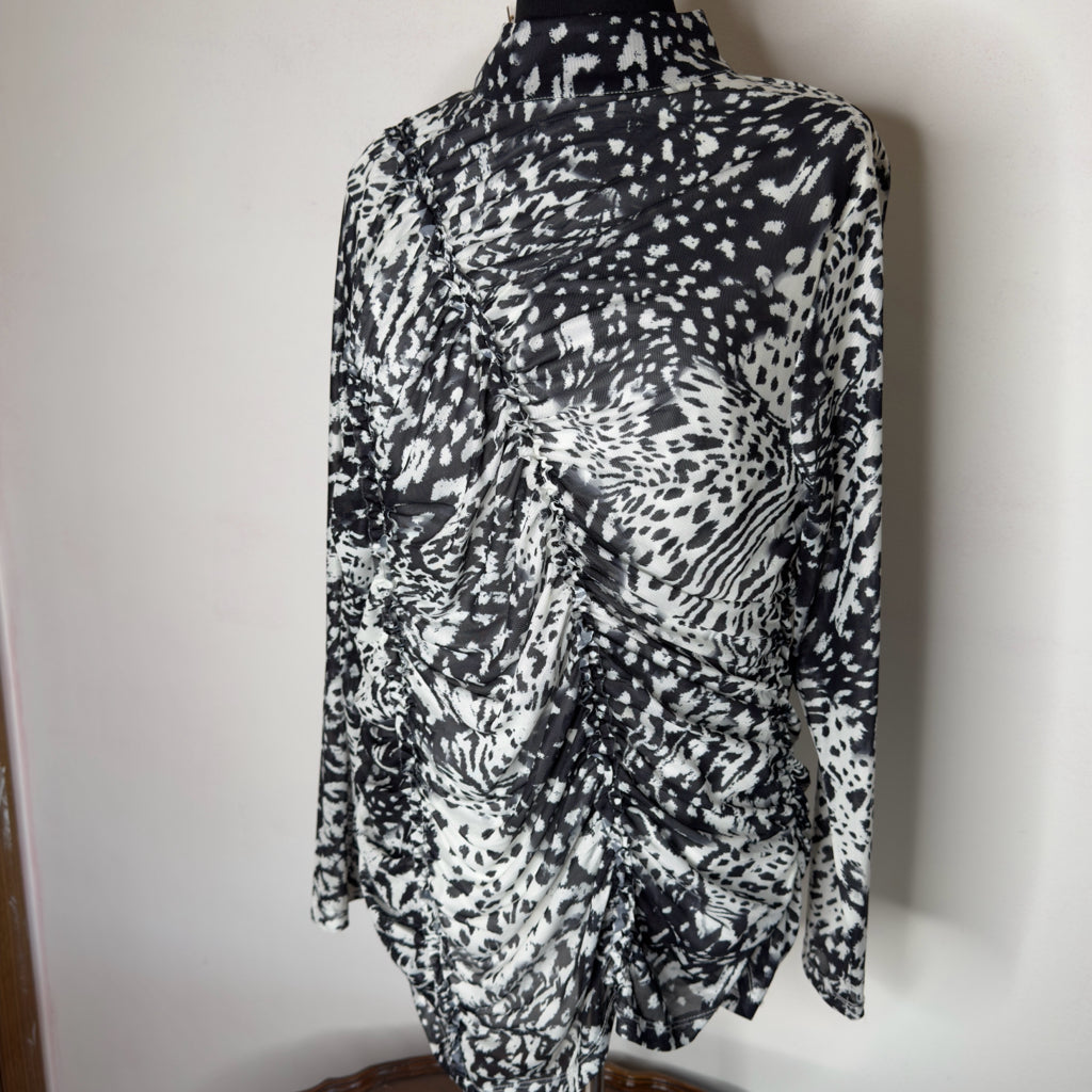 Cable & Gauge Animal Print Mock Neck Ruched Top - Size 1X
