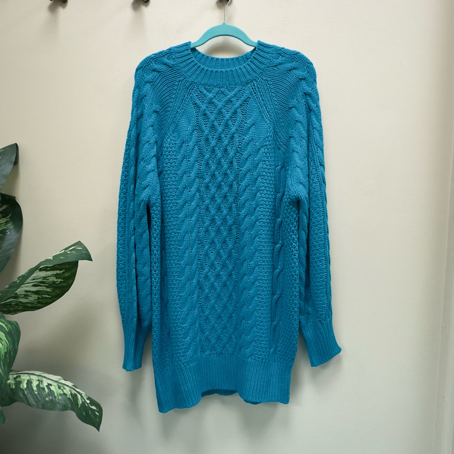 Green Cableknit Tunic Sweater - Size Medium