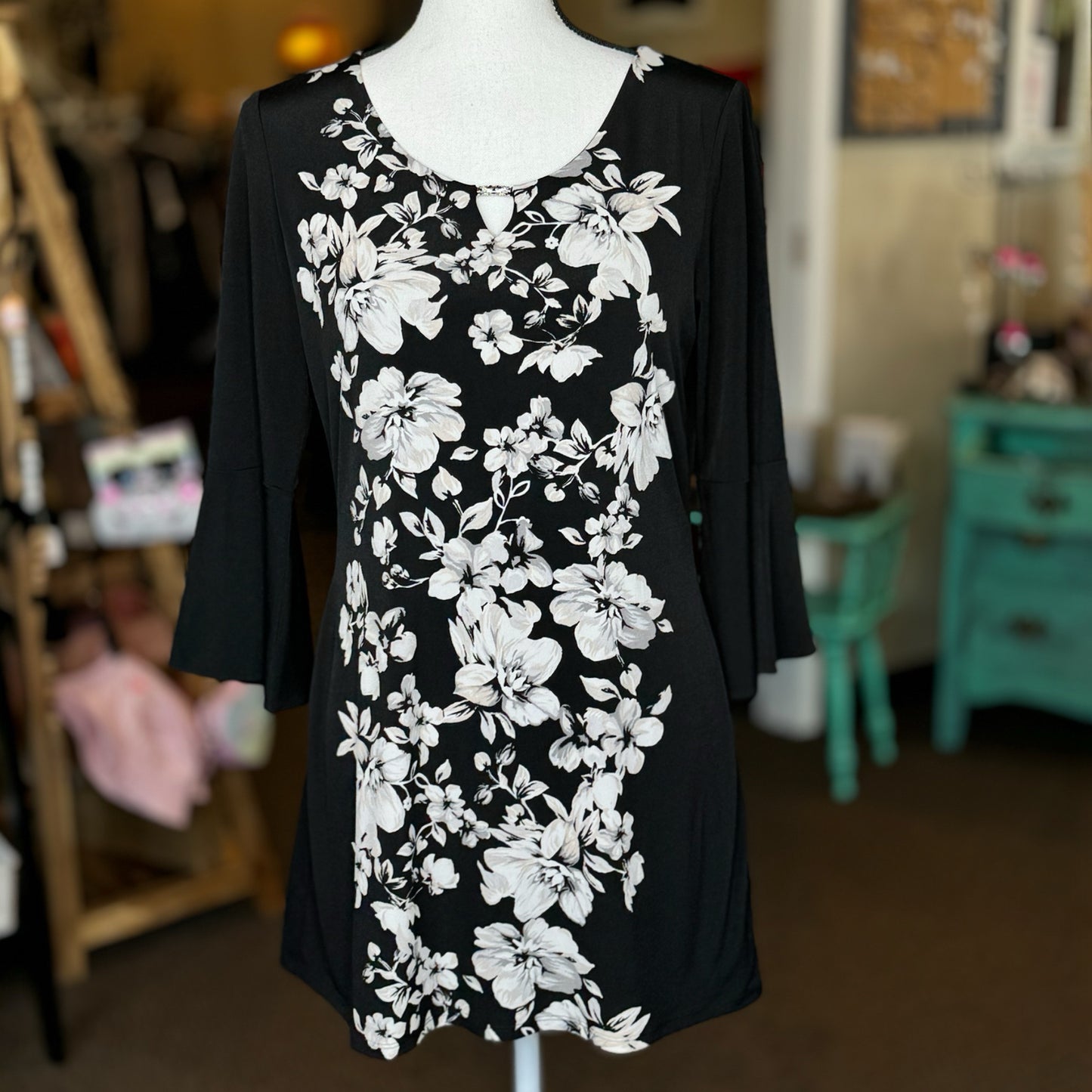 White House Black Market Tunic Top - Size Medium