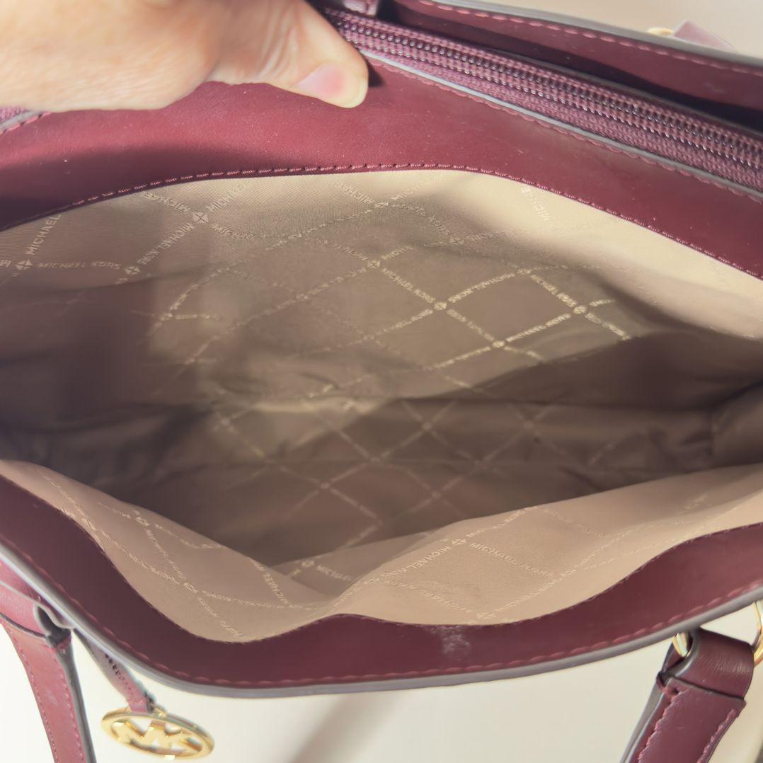 Michael Kors Jet Set Travel Laptop Shoulder Bag