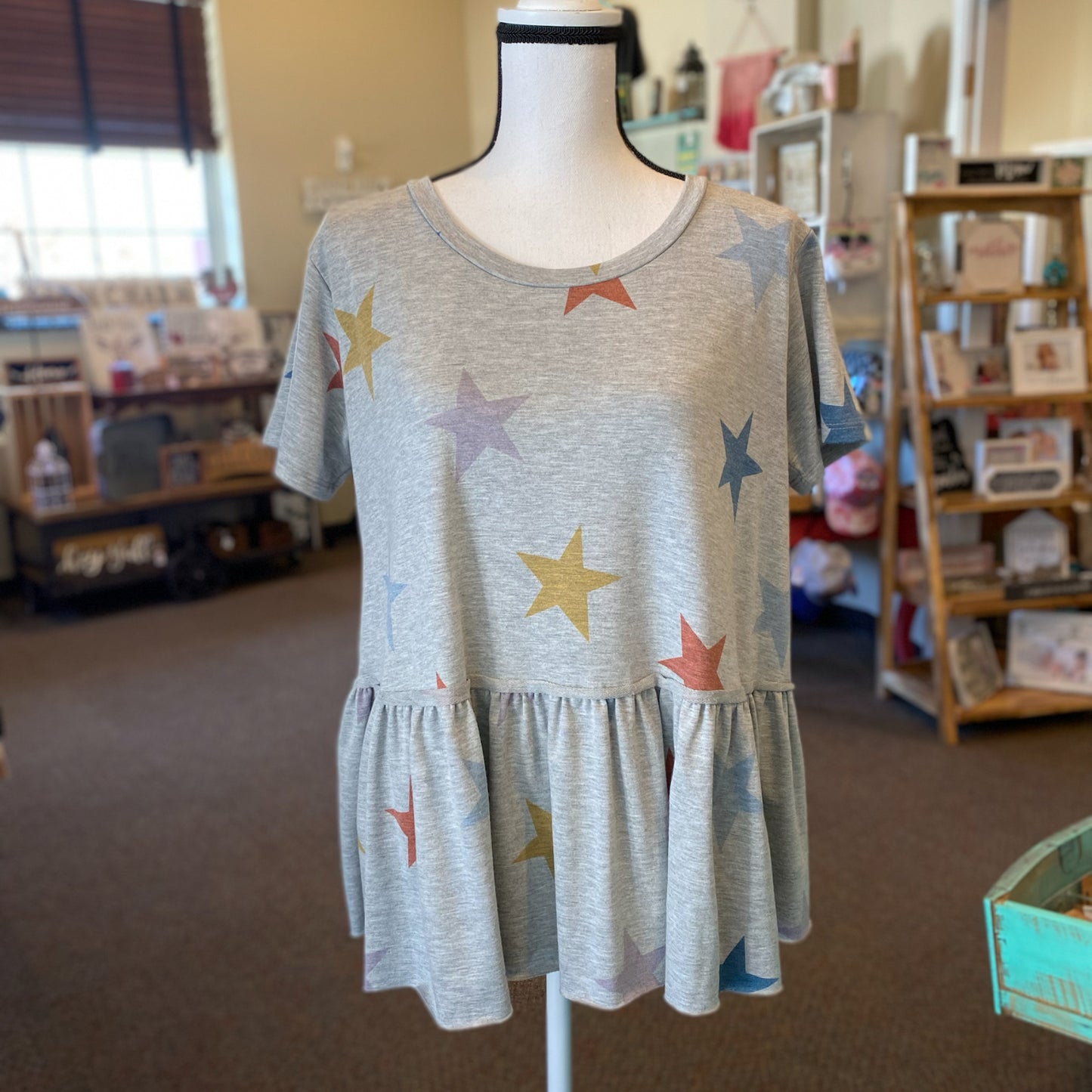 Entro Star Print Top - Size Large