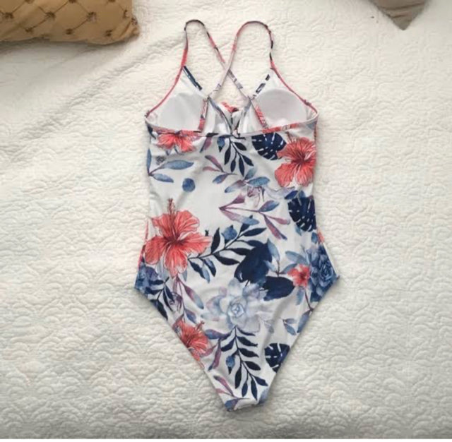 Cupshe One Piece Swimsuit - Size Small