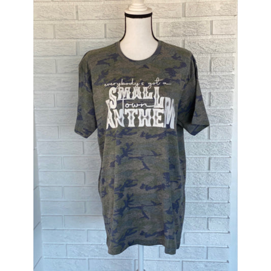 Everybody's Got A Small Town Anthem Graphic Tee - Size Small
